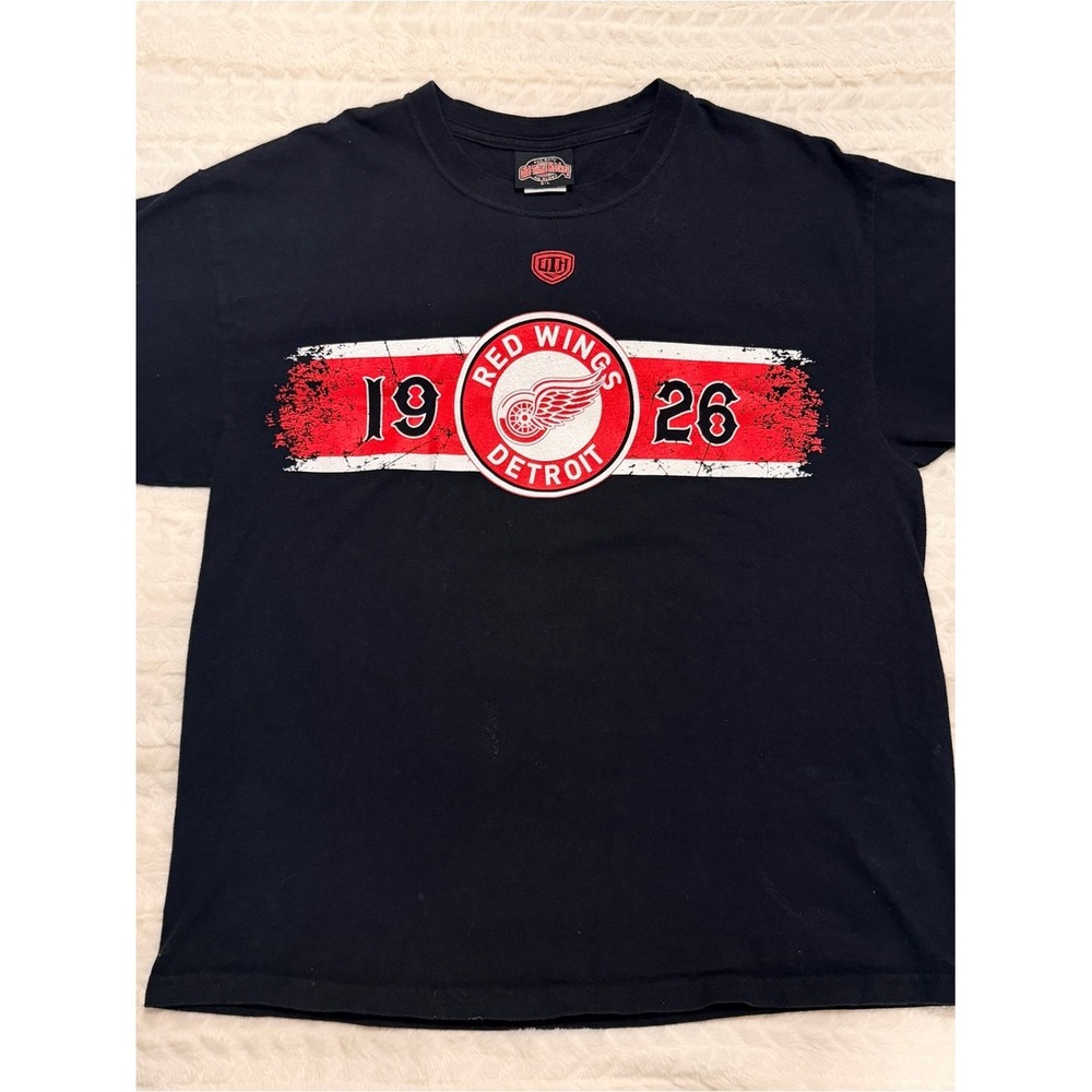 Detroit Red Wings Black Short-Sleeve Graphic Tee